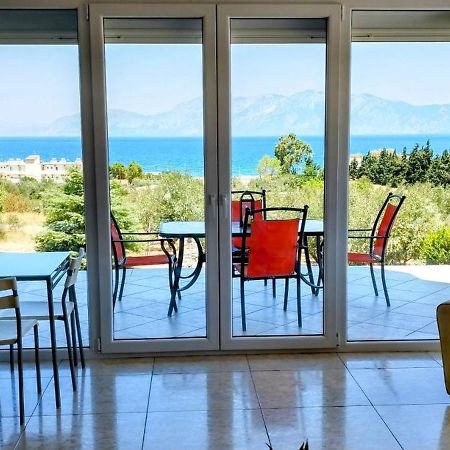 Villa View Διαμερισμα Loukissia Esterno foto